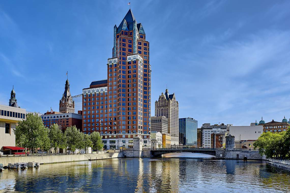 Milwaukee-River-View